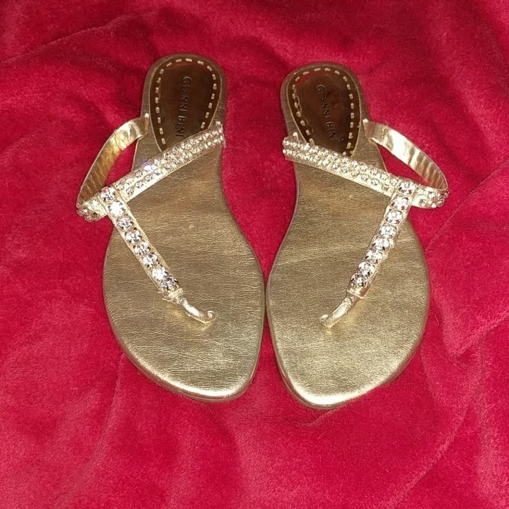 Bling sandals perfect for Summer.
